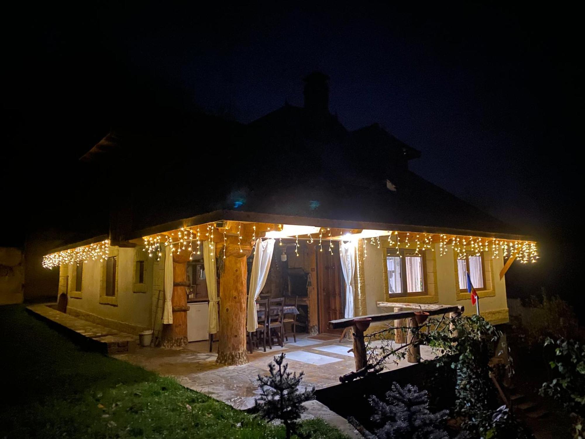 Casa Cu Sindrila Villa Vălenii de Munte Buitenkant foto