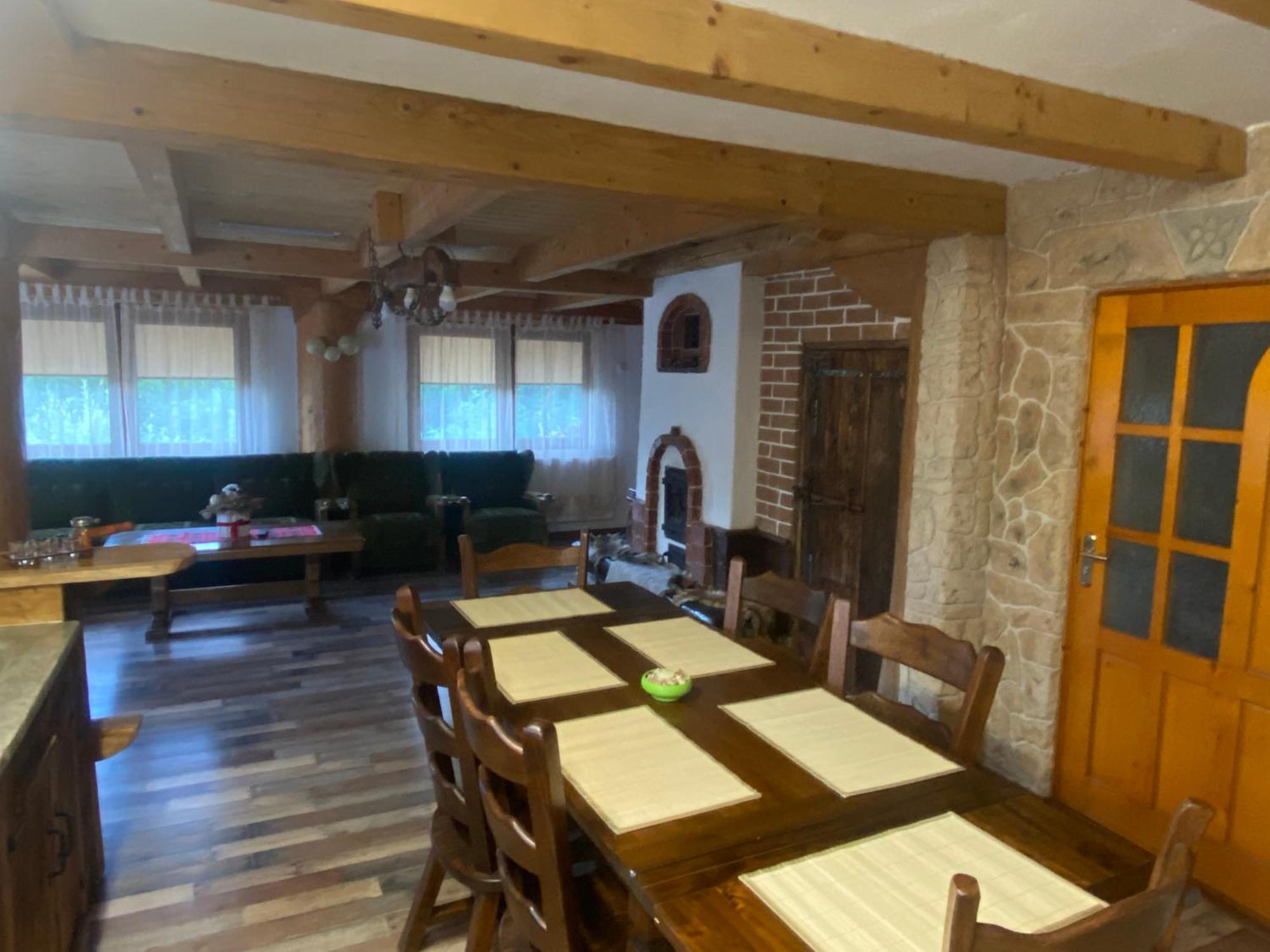 Casa Cu Sindrila Villa Vălenii de Munte Buitenkant foto