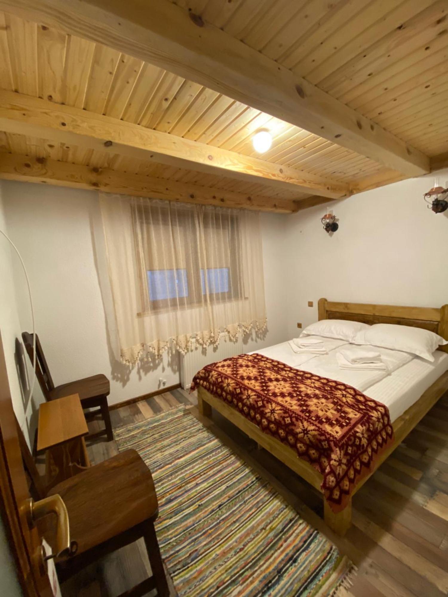 Casa Cu Sindrila Villa Vălenii de Munte Buitenkant foto